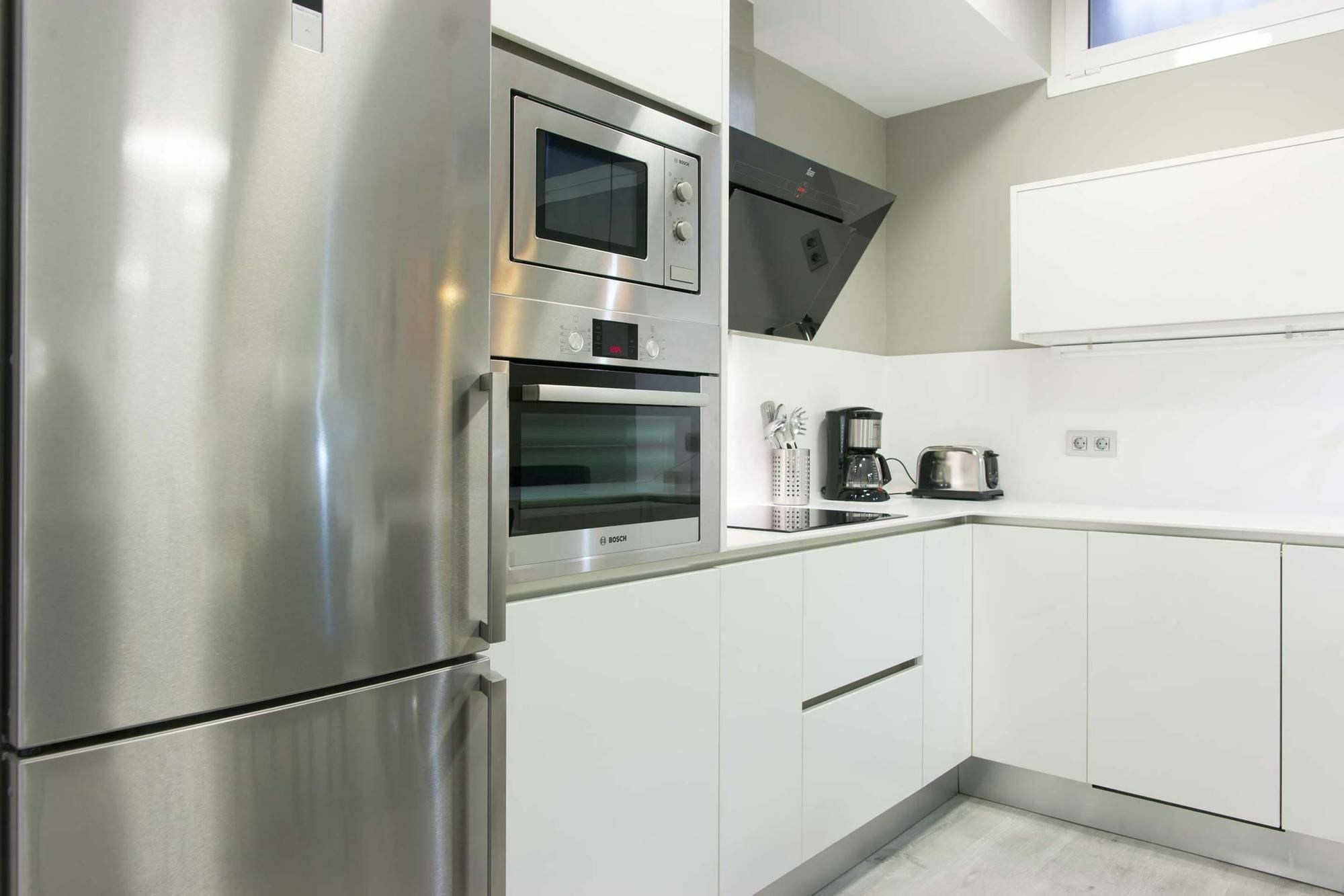 Apartamento Lagun Concha Beach San Sebastián Eksteriør billede